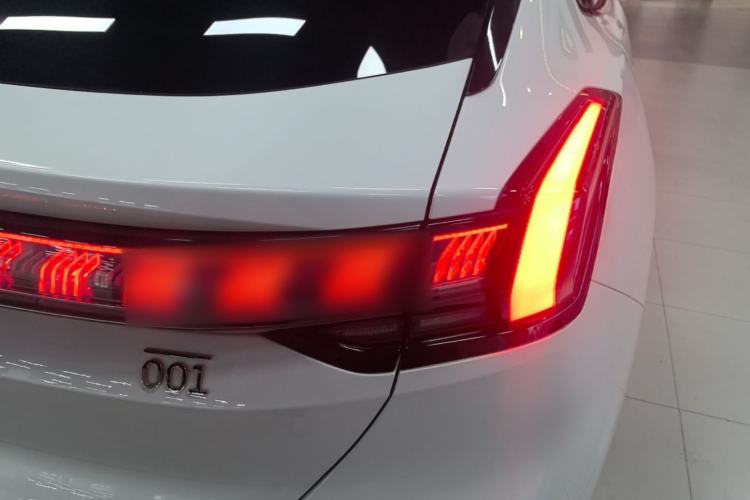 Used Zeekr 001 2025 YOU Edition 100 kWh All-Wheel Drive Right Rear Taillight