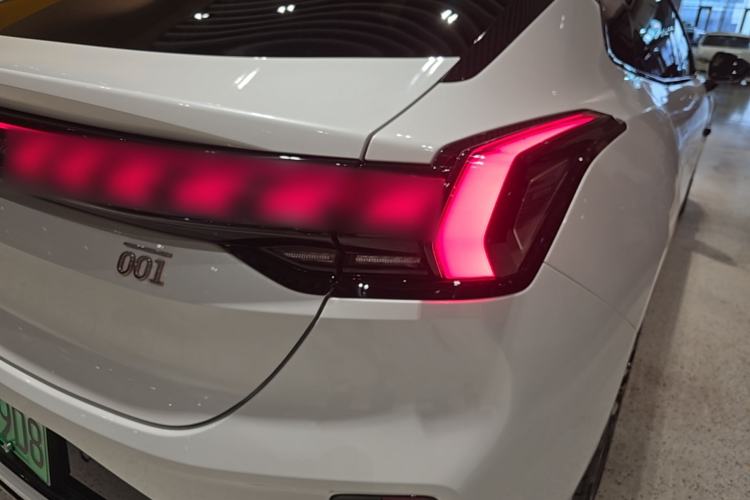 Used Zeekr 001 2025 YOU Edition 100 kWh All-Wheel Drive Right Rear Taillight