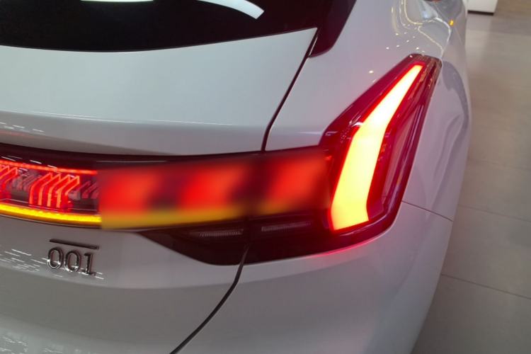 Used Zeekr 001 2025 YOU Edition 100 kWh All-Wheel Drive Right Rear Taillight