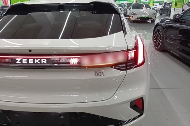Used Zeekr 001 2025 YOU Edition 100 kWh All-Wheel Drive Right Rear Taillight