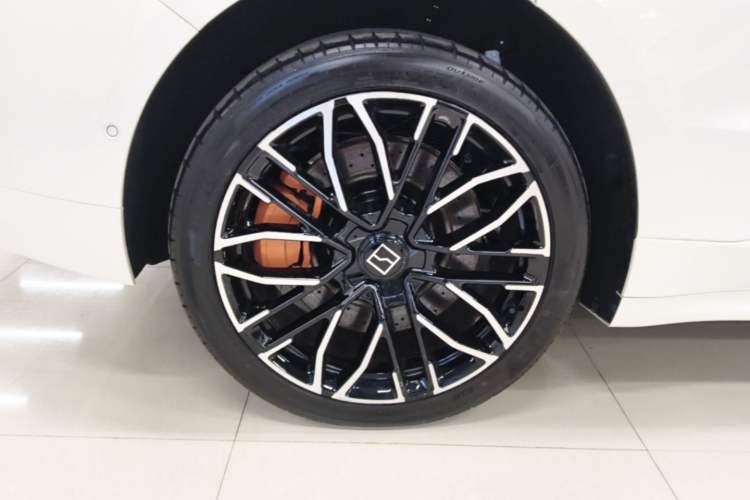 Used Zeekr 001 2025 YOU Edition 100 kWh All-Wheel Drive Right Rear Wheel Hub