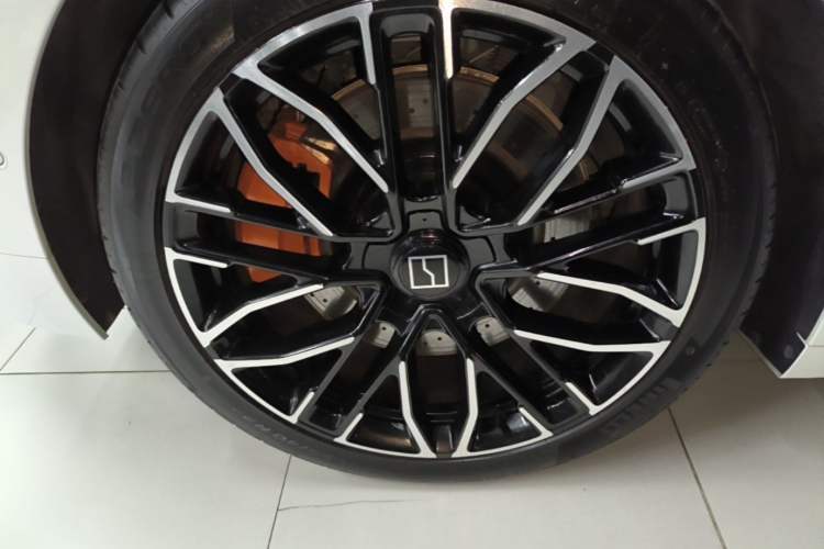 Used Zeekr 001 2025 YOU Edition 100 kWh All-Wheel Drive Right Rear Wheel Hub