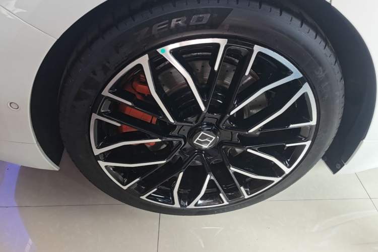 Used Zeekr 001 2025 YOU Edition 100 kWh All-Wheel Drive Right Rear Wheel Hub
