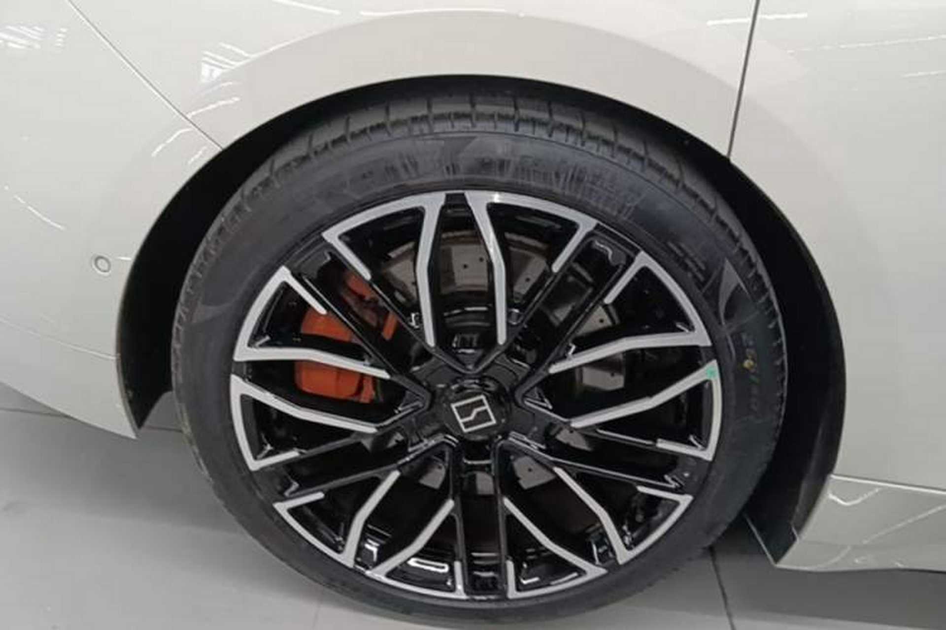 Used Zeekr 001 2025 YOU Edition 100 kWh All-Wheel Drive Right Rear Wheel Hub