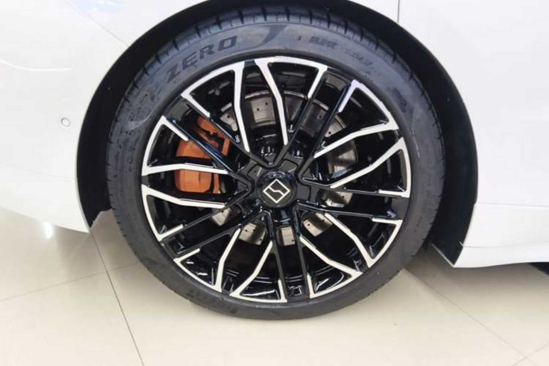 Used Zeekr 001 2025 YOU Edition 100 kWh All-Wheel Drive Right Rear Wheel Hub