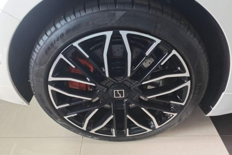 Used Zeekr 001 2025 YOU Edition 100 kWh All-Wheel Drive Right Rear Wheel Hub