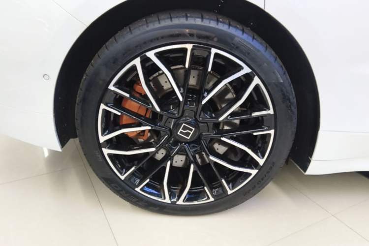 Used Zeekr 001 2025 YOU Edition 100 kWh All-Wheel Drive Right Rear Wheel Hub