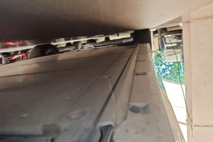 Used Zeekr 001 2025 WE Edition 95 kWh All-Wheel Drive Right Side Sill