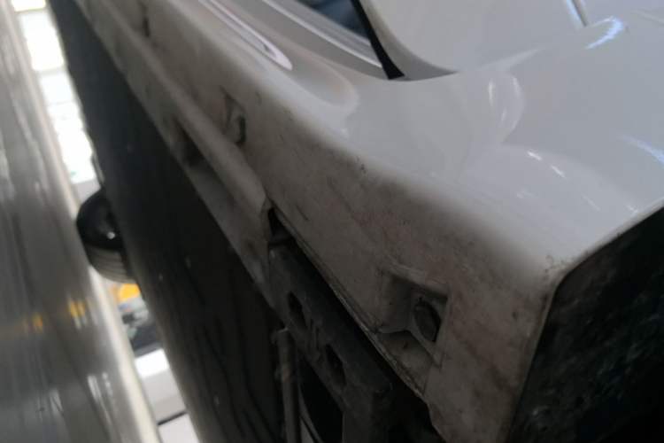 Used Zeekr 001 2025 YOU Edition 100 kWh All-Wheel Drive Right Side Sill