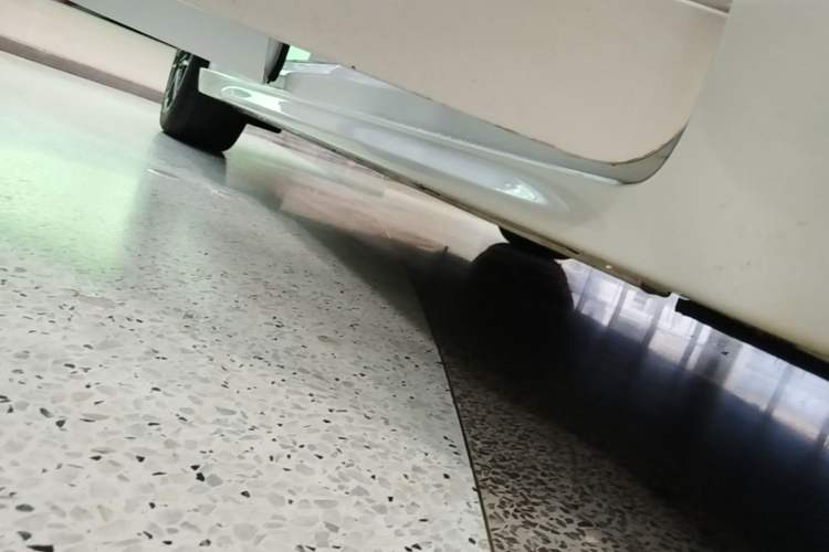 Used Zeekr 001 2025 WE Edition 100 kWh Rear-Wheel Drive Right Side Sill