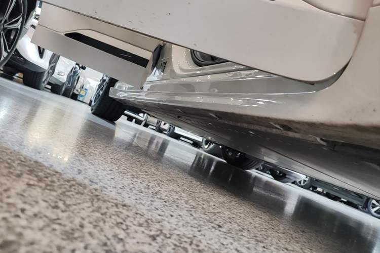 Used Zeekr 001 2025 WE Edition 95 kWh All-Wheel Drive Right Side Sill