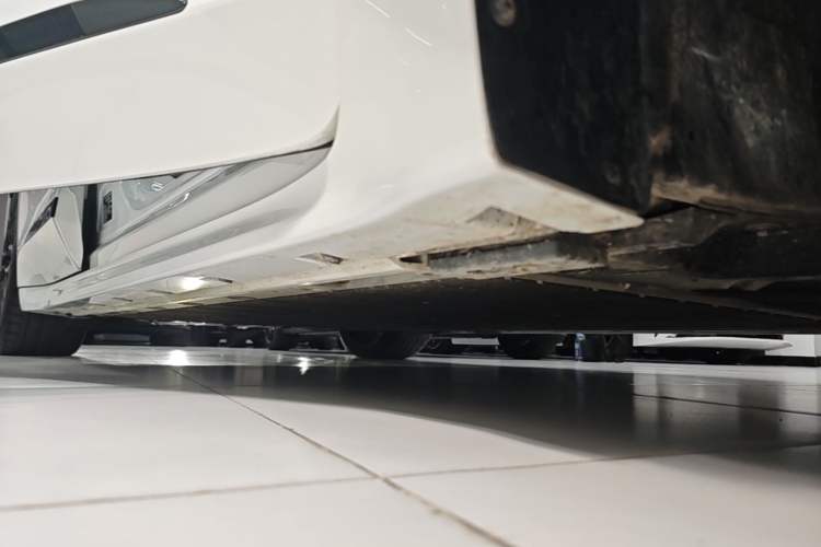 Used Zeekr 001 2025 YOU Edition 100 kWh All-Wheel Drive Right Side Sill