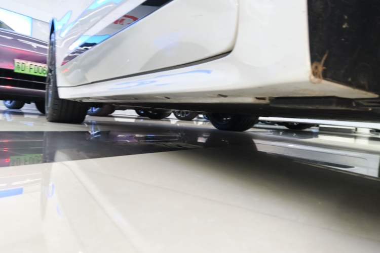 Used Zeekr 001 2025 YOU Edition 100 kWh All-Wheel Drive Right Side Sill