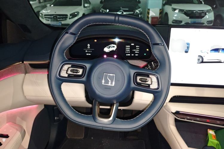 Used Zeekr 001 2025 WE Edition 95 kWh All-Wheel Drive Steering Wheel