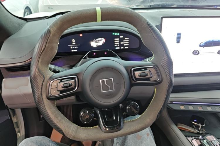 Used Zeekr 001 2025 WE Edition 100 kWh Rear-Wheel Drive Steering Wheel