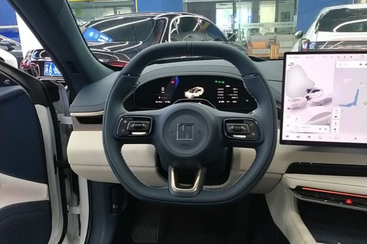Used Zeekr 001 2025 YOU Edition 100 kWh All-Wheel Drive Steering Wheel