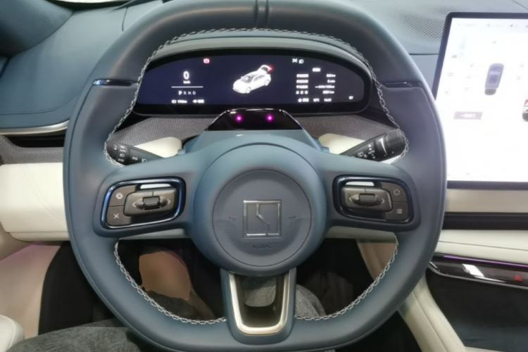 Used Zeekr 001 2025 YOU Edition 100 kWh All-Wheel Drive Steering Wheel