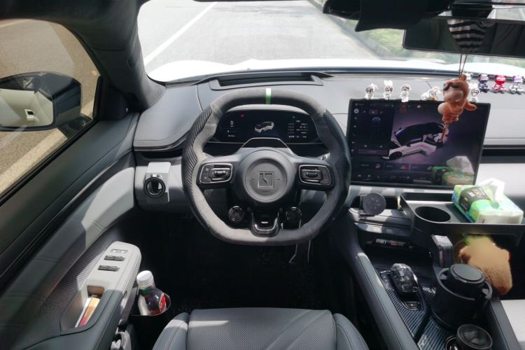 Used Zeekr 001 2025 WE Edition 100 kWh Rear-Wheel Drive Steering Wheel
