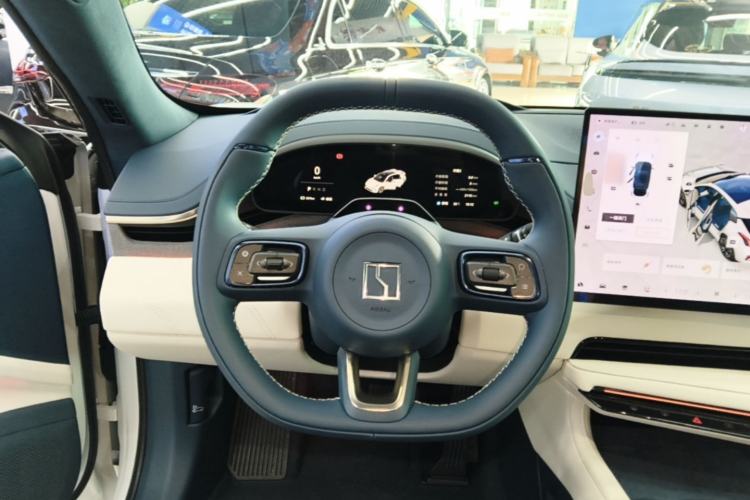Used Zeekr 001 2025 YOU Edition 100 kWh All-Wheel Drive Steering Wheel