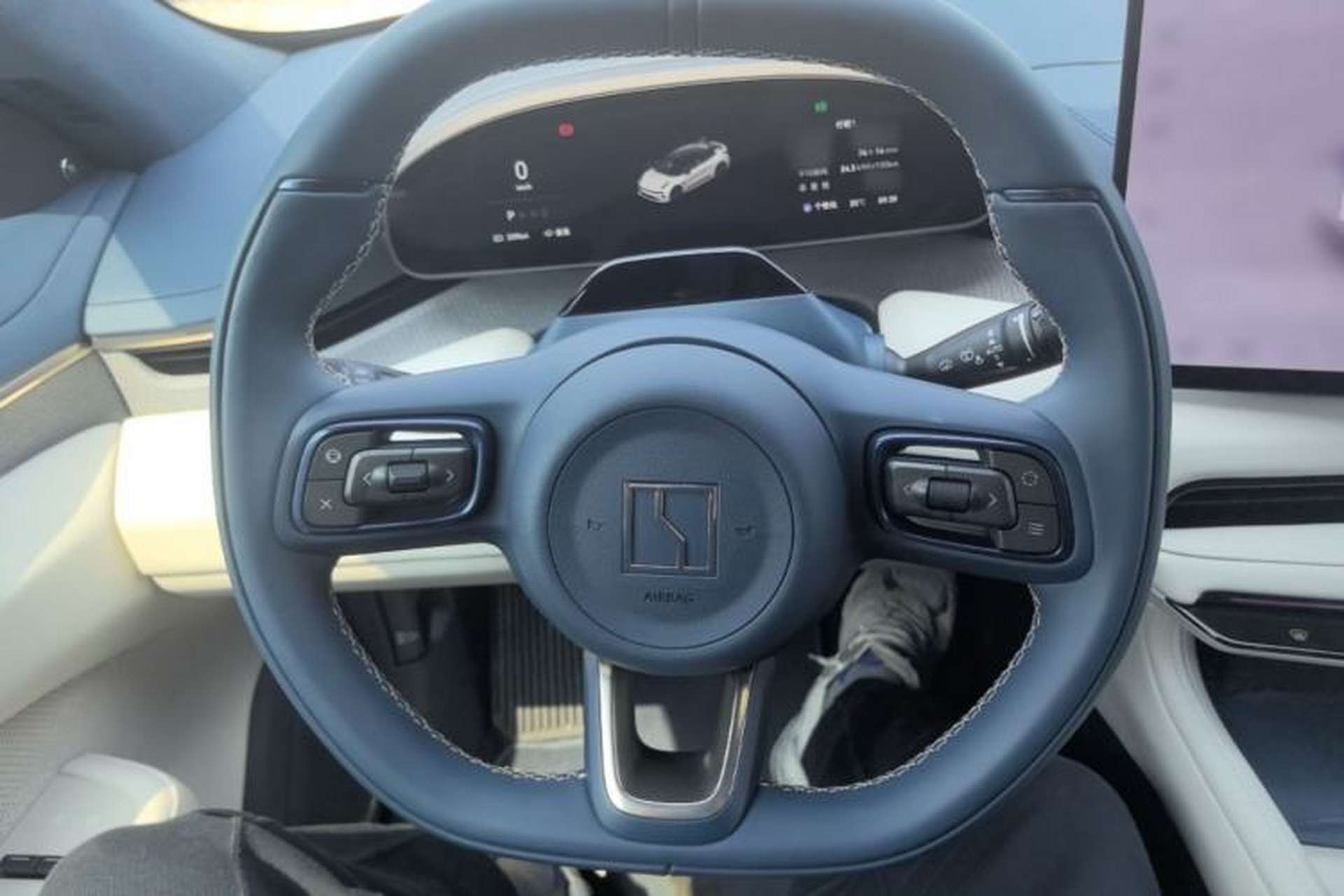 Used Zeekr 001 2025 YOU Edition 100 kWh All-Wheel Drive Steering Wheel