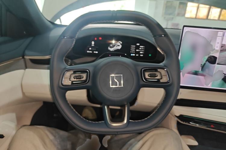 Used Zeekr 001 2025 YOU Edition 100 kWh All-Wheel Drive Steering Wheel