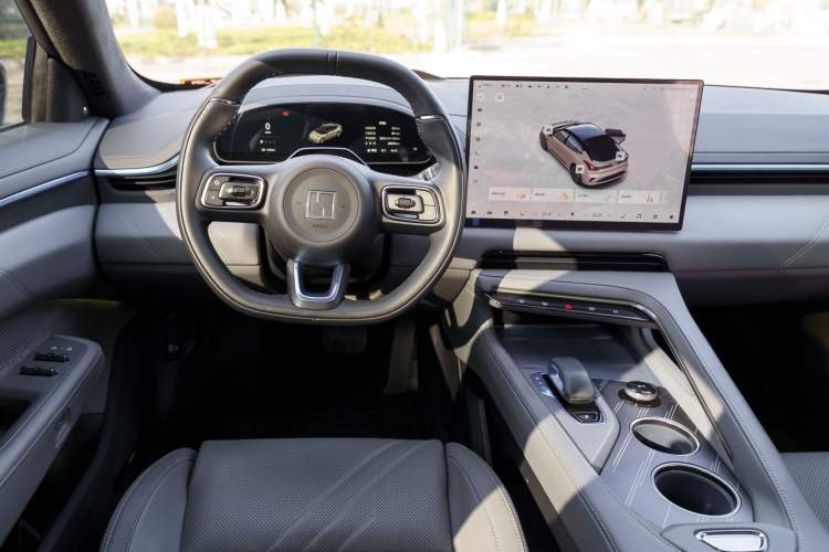 Used Zeekr 001 2025 WE Edition 95 kWh All-Wheel Drive Steering Wheel