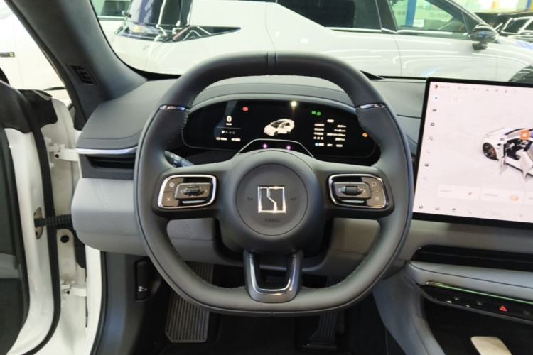 Used Zeekr 001 2025 YOU Edition 100 kWh All-Wheel Drive Steering Wheel