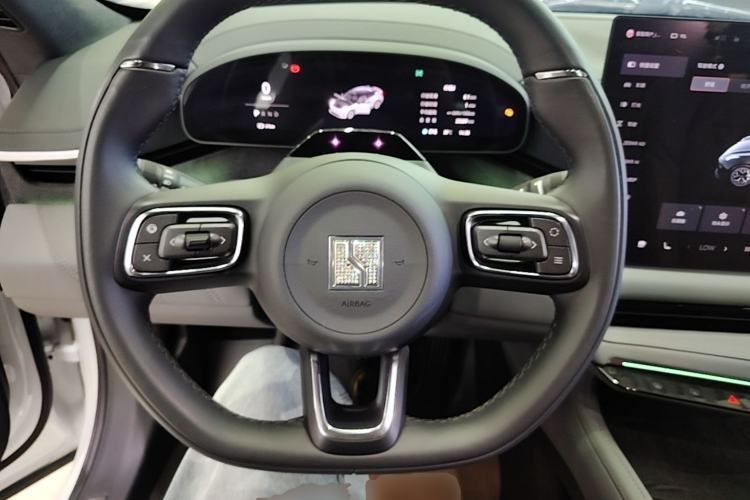 Used Zeekr 001 2025 WE Edition 95 kWh All-Wheel Drive Steering Wheel