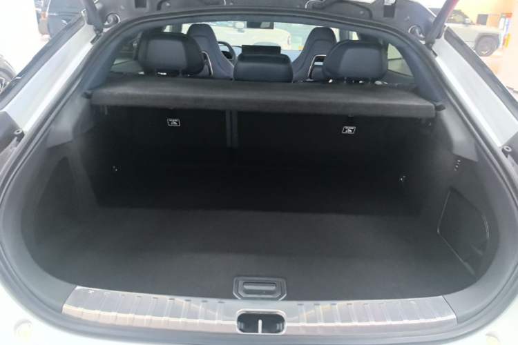 Used Zeekr 001 2025 YOU Edition 100 kWh All-Wheel Drive Trunk