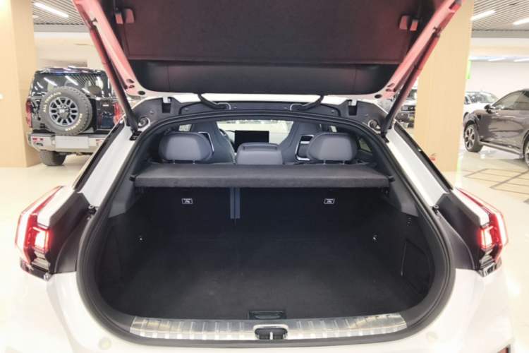 Used Zeekr 001 2025 YOU Edition 100 kWh All-Wheel Drive Trunk