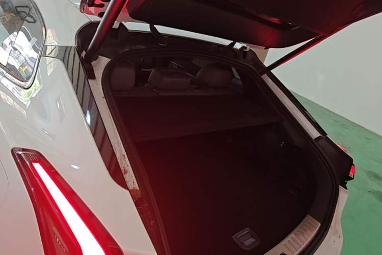 Used Zeekr 001 2025 YOU Edition 100 kWh All-Wheel Drive Trunk