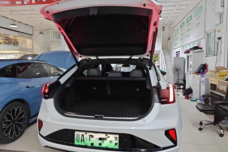 Used Zeekr 001 2025 YOU Edition 100 kWh All-Wheel Drive Trunk