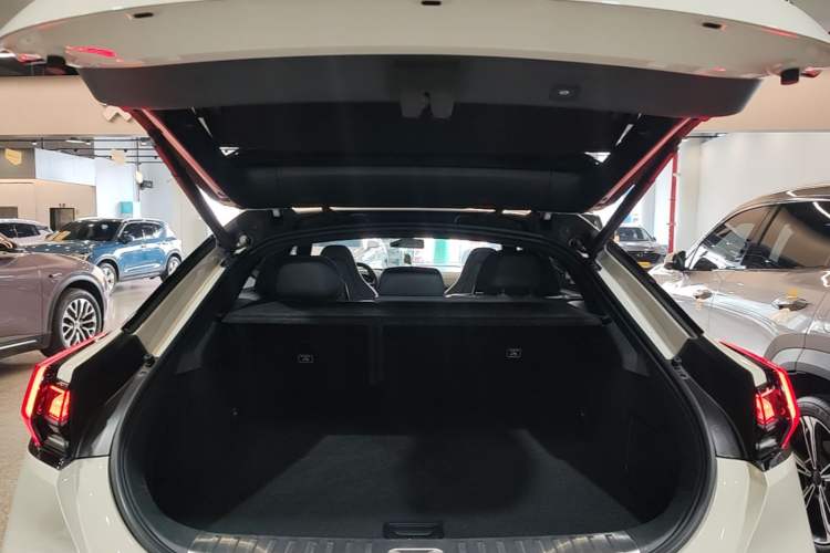 Used Zeekr 001 2025 WE Edition 95 kWh All-Wheel Drive Trunk