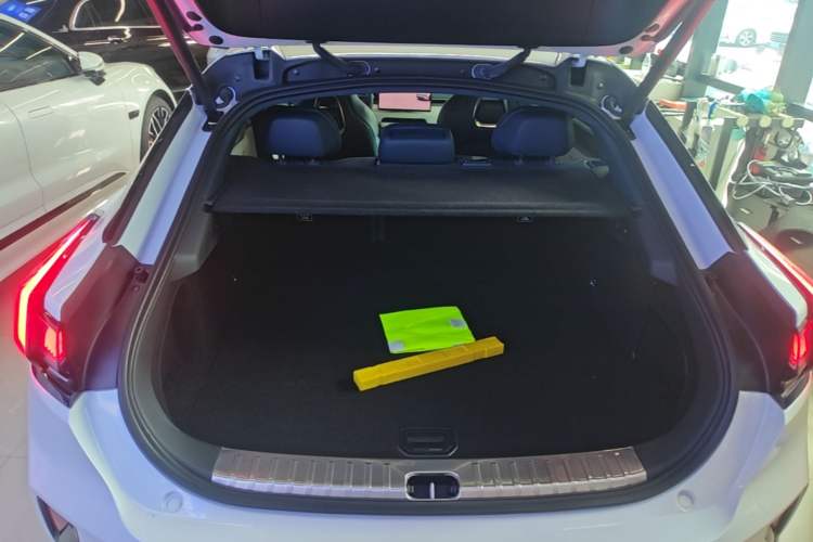 Used Zeekr 001 2025 YOU Edition 100 kWh All-Wheel Drive Trunk