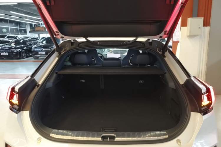 Used Zeekr 001 2025 YOU Edition 100 kWh All-Wheel Drive Trunk