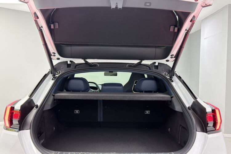Used Zeekr 001 2025 WE Edition 100 kWh Rear-Wheel Drive Trunk