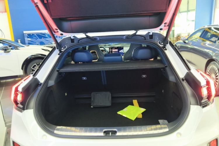 Used Zeekr 001 2025 YOU Edition 100 kWh All-Wheel Drive Trunk