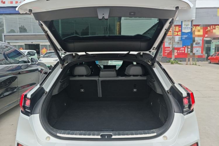 Used Zeekr 001 2025 WE Edition 100 kWh Rear-Wheel Drive Trunk