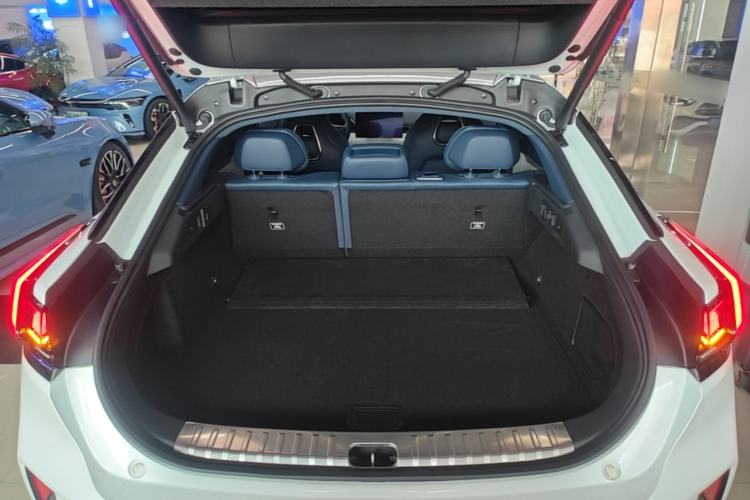 Used Zeekr 001 2025 YOU Edition 100 kWh All-Wheel Drive Trunk