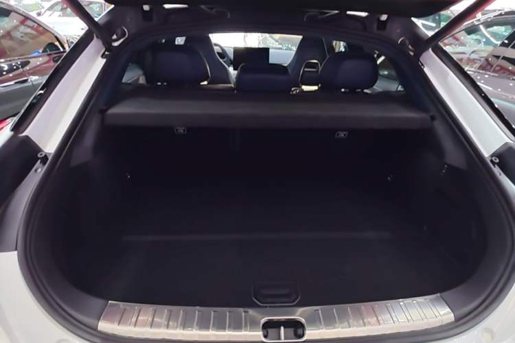 Used Zeekr 001 2025 YOU Edition 100 kWh All-Wheel Drive Trunk