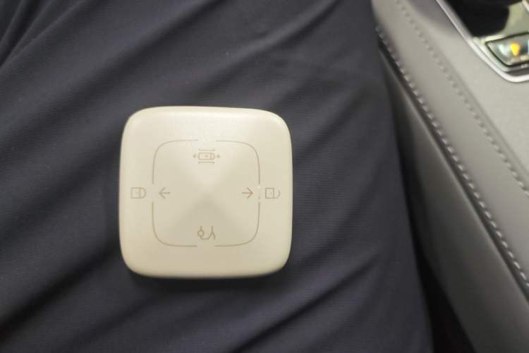 Used Zeekr 001 2025 YOU Edition 100 kWh All-Wheel Drive Vehicle Key