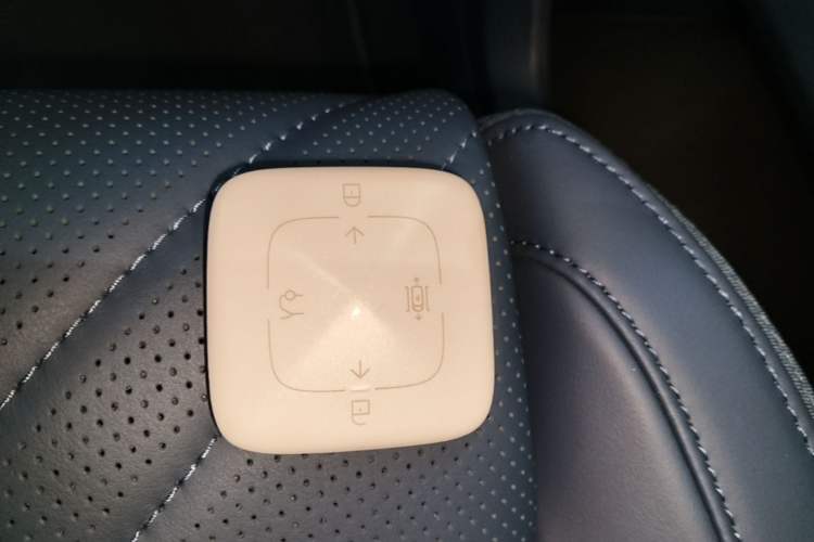 Used Zeekr 001 2025 YOU Edition 100 kWh All-Wheel Drive Vehicle Key