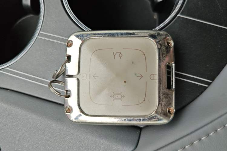 Used Zeekr 001 2025 WE Edition 100 kWh Rear-Wheel Drive Vehicle Key