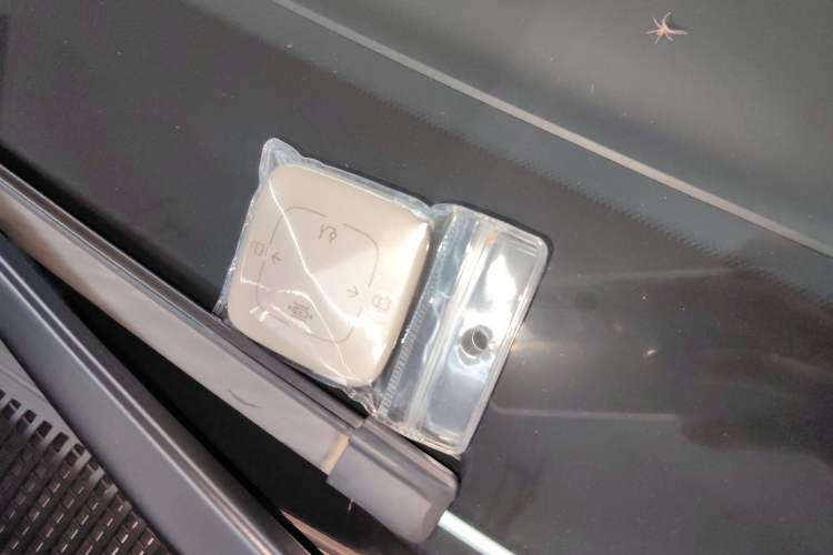Used Zeekr 001 2025 YOU Edition 100 kWh All-Wheel Drive Vehicle Key