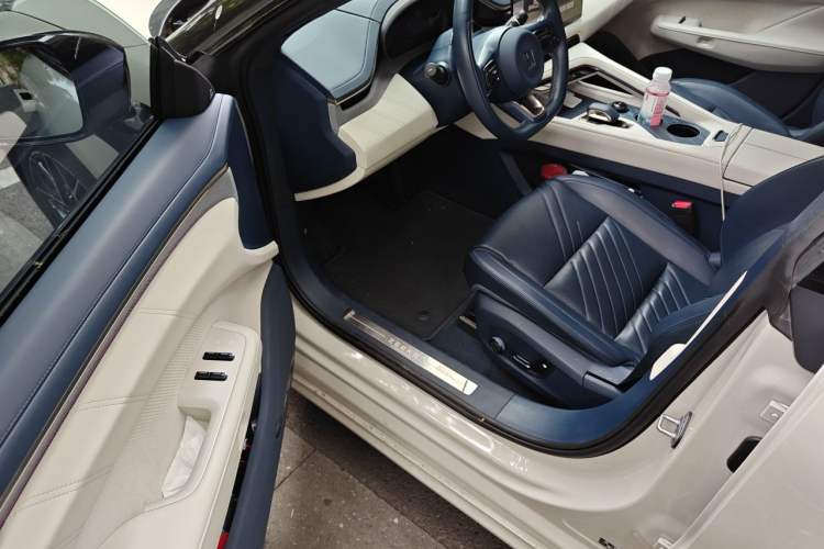 Used Zeekr 001 2025 WE Edition 100 kWh Rear-Wheel Drive Driver Seat