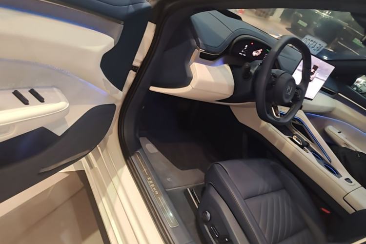 Used Zeekr 001 2025 YOU Edition 100 kWh All-Wheel Drive Driver Seat