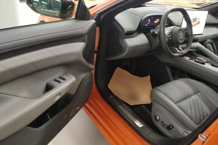 Used Zeekr 001 2025 WE Edition 100 kWh Rear-Wheel Drive Driver Seat