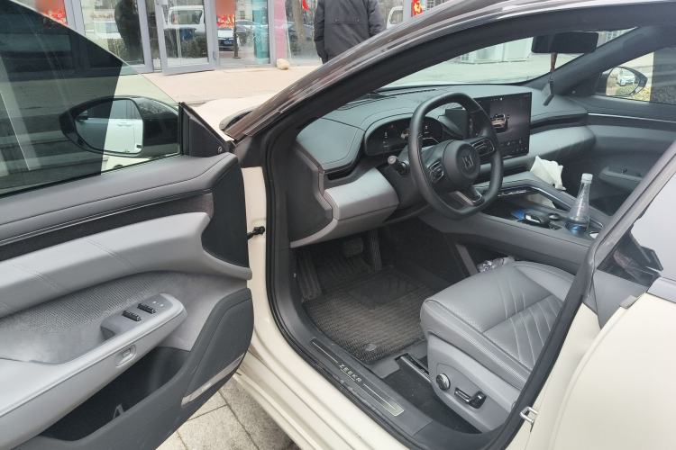 Used Zeekr 001 2025 WE Edition 95 kWh All-Wheel Drive Driver Seat
