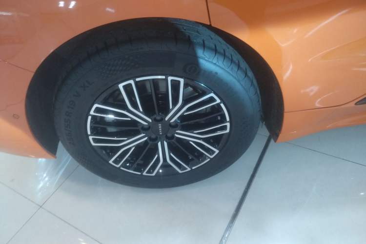 Used Zeekr 001 2025 WE Edition 95 kWh All-Wheel Drive Exterior 4