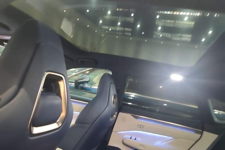 Used Zeekr 001 2025 YOU Edition 100 kWh All-Wheel Drive Headliner